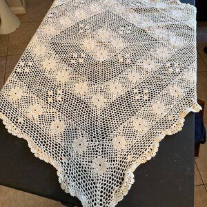 Square Ivory Crochet Tablecloth 39” x 39” Card Table Cover (131)